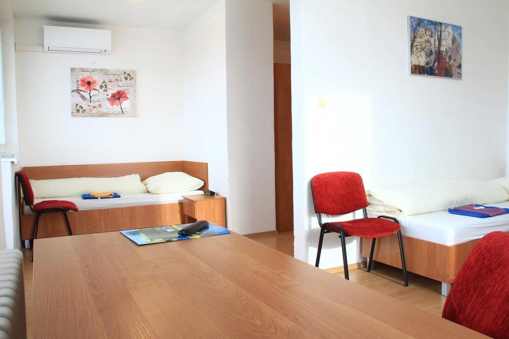 Hostel Narva Pozsony Kültér fotó