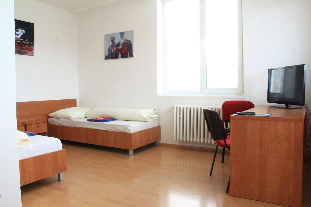 Hostel Narva Pozsony Kültér fotó