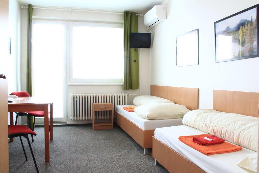 Hostel Narva Pozsony Kültér fotó